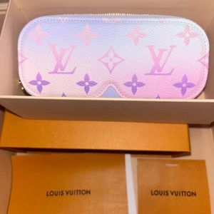 NWT Rare Louis Vuitton Spring in the City sunglasses case